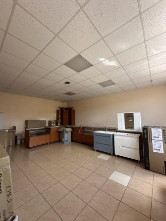 Оренда приміщення 150 м.кв. район ринку - фото 1