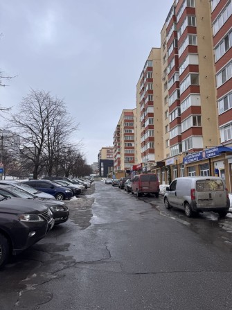 Озерна, вул.Панаса Мирного - фото 1