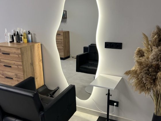 Оренда місця для майстра по кератину/ перукаря Хмельницкий