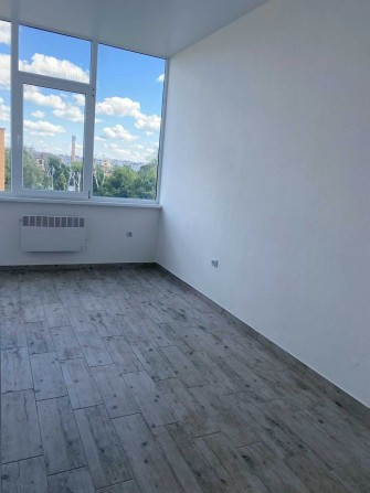 Оренда маленького офісу фасад. БЦ Лакшері - фото 1