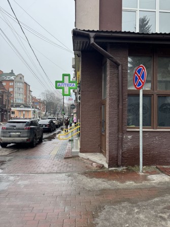 Оренда приміщення, ЦЕНТР, фасад з двору, 60%ремонту зроблено. - фото 1