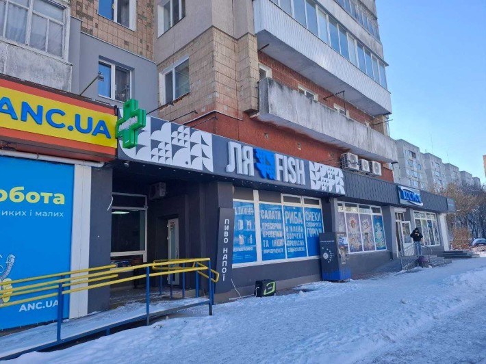 Оренда приміщення на проспекті Незалежності. ФАСАД! - фото 1