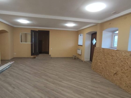 Оренда комерційного приміщення.  З ремонтом  окремий вхід. ЦЕНТР. Белая Церковь