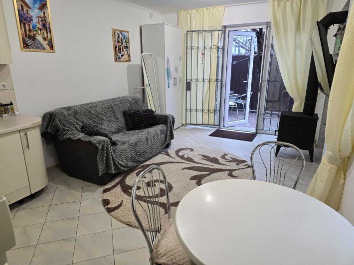 Smart-будинок у центрі Аккермана з каміном та двориком - фото 1