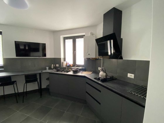 2 квартири-
 студіо з власним подвір'ям від власника