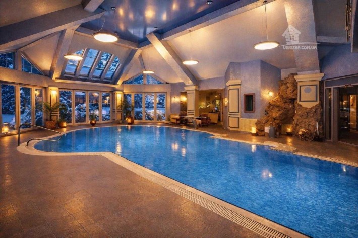 Будинок VIP-рівня. Центр Києва. Басейн з підігрівом. - фото 1