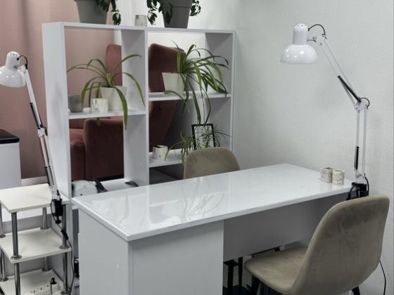 Оренда для майстра манікюру Хмельницький