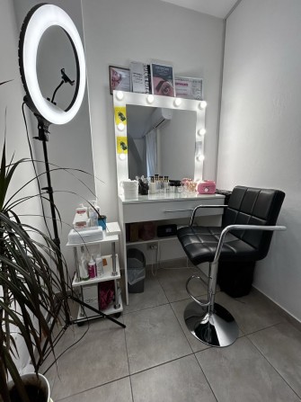 Оренда кушетки, місця бровиста, візажиста, - фото 1