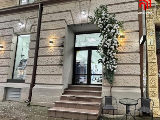 Оренда фасадного приміщення в центрі Івано-Франківськ