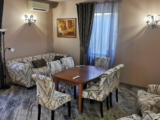 Дом для проведения мероприятий . Совиньон.