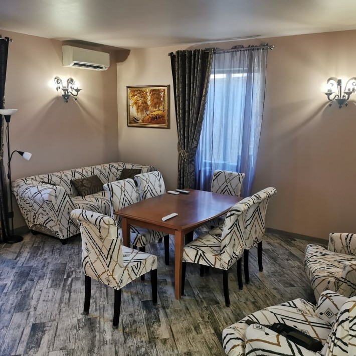 Дом для проведения мероприятий . Совиньон. - фото 1