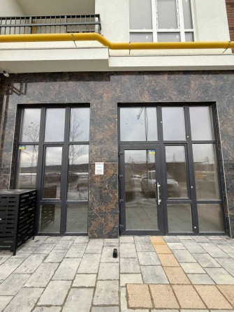 Приміщення в оренду. Фасад навпроти АКВАПАРКУ. Ремонт частковий - фото 1