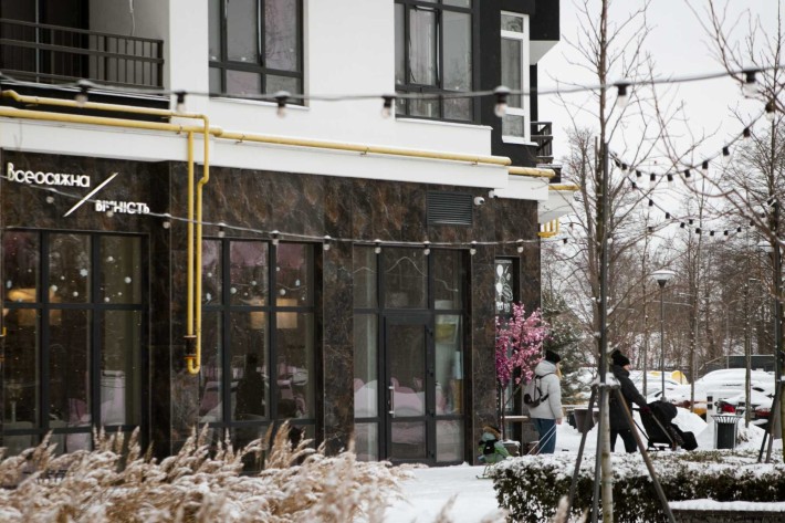 Оренда комерційного приміщення в новому ЖК на вул. Ольги Кобилянської - фото 1