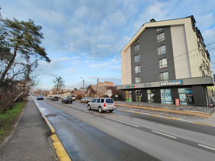 Оренда фасадного приміщення в центрі міста Ірпінь - фото 1