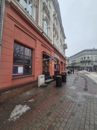 Здається в оренду вікно/приміщення біля фонтану ЦЕНТР - фото 1