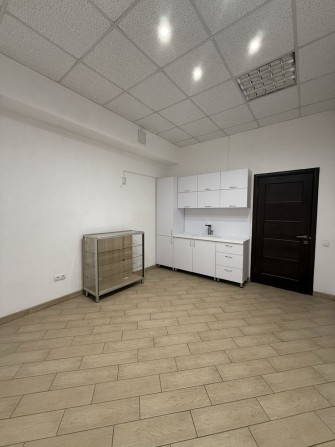 Оренда фасадного комерційного приміщення 37м2 - фото 1