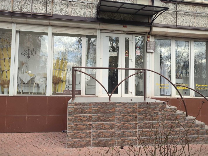 Оренда приміщення 41 кв/м, пр. Миру 27,  червона лінія. - фото 1