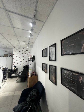 Оренда фасадного приміщення 24 м2 в ЖК Липки - фото 1