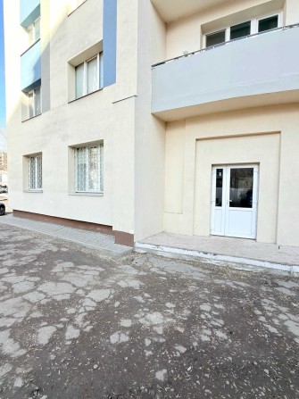 Оренда фасадного  приміщення по вул. Гулака Артемовського,15а - фото 1