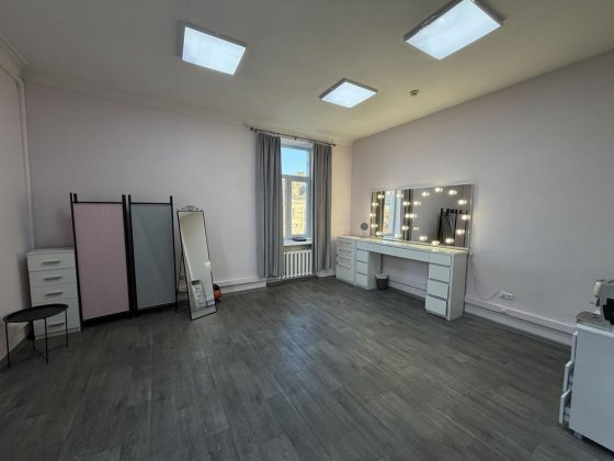 Оренда кабінету 25кв.  Центр міста  Пр.Волі,6 Луцьк