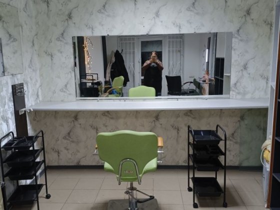 Сдаются места парикмахеров  в салоне Орхидея Котенка 27 Кривой Рог