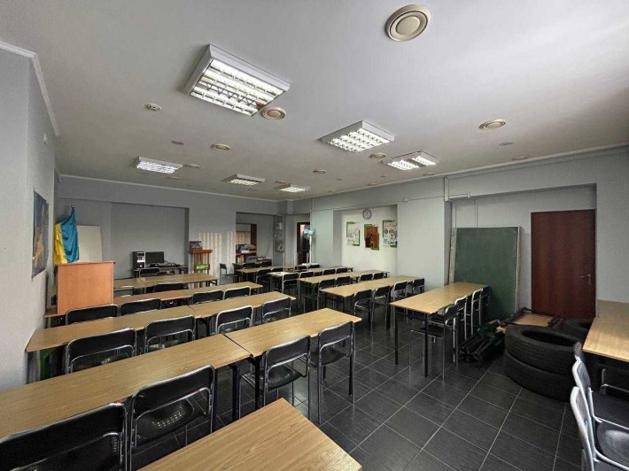 Оренда приміщення поруч з РЦ "Промінь"! - фото 1