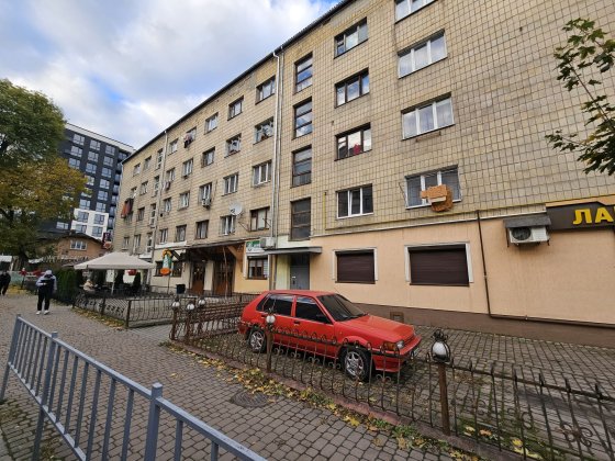 Здається в оренду комерція по вулиці Гарбарській Івано-Франківськ