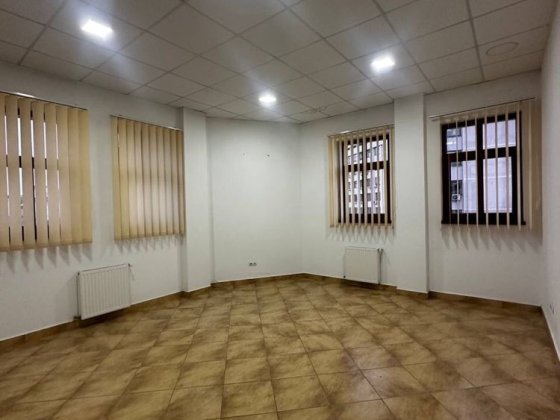 Оренда офісу 25 м2 в центрі міста Івано-Франківськ