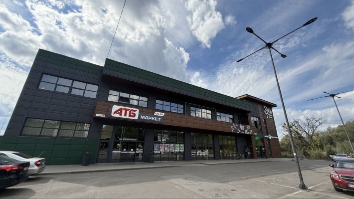 Оренда  комерційного приміщення 730 м2,з терасою, ліфтом та  парковкою - фото 1