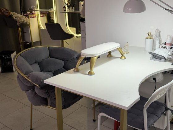 Здається в оренду робоче місце для майстра манікюру Луцьк