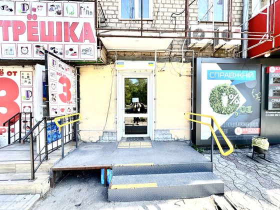 Оренда комерційного фасадного приміщення, 57,3 м.кв, біля ст. Червона Кривой Рог