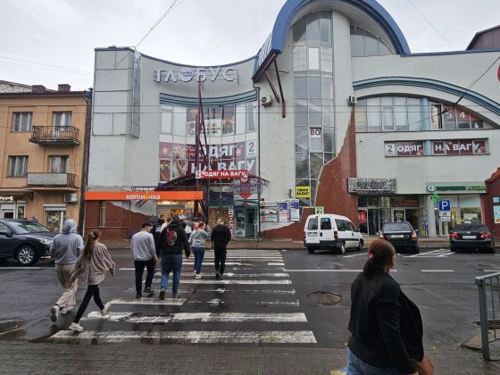 Оренда комерції  3 м²  по вул. Дністровська Івано-Франківськ