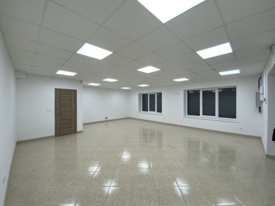 Комерційне приміщення в оренду по вул. Карпатська, 17А Івано-Франківськ