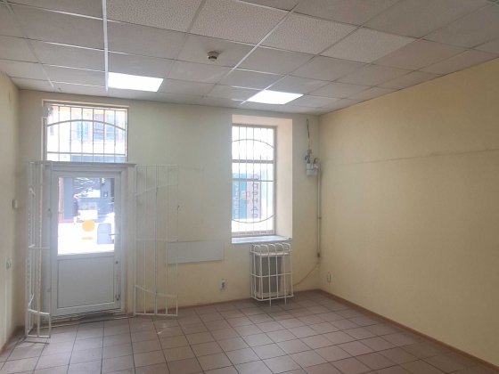 Здається фасадне приміщення в центрі міста (початок Коновальця) Івано-Франківськ