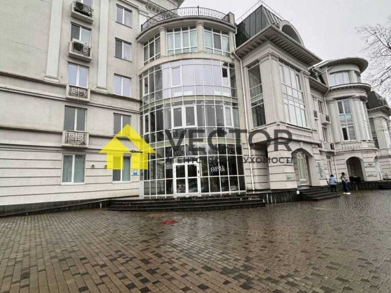 Велике офісне приміщення в центрі міста. Автономне опалення Полтава