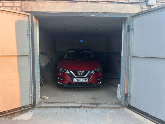 Сдам в аренду бокс гараж с ямой в Ц-г районе Чкалова 44 32 кв.м. 38 Кривой Рог