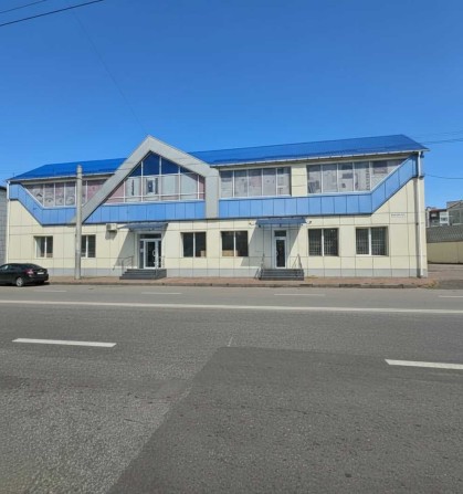 Оренда 183м2 під магазин або офіс в центрі міста - фото 1