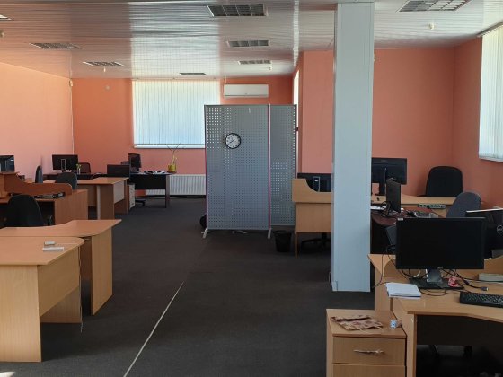 Оренда  60, 120, 220м2 під офіс по вул. Сінна, 49 Полтава