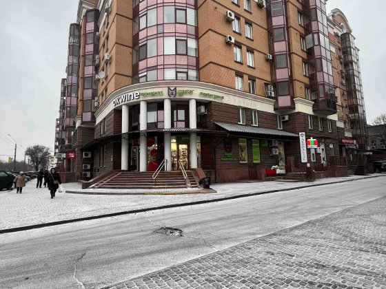 Центр. Новий будинок. Оренда приміщення з окремим входом. Полтава