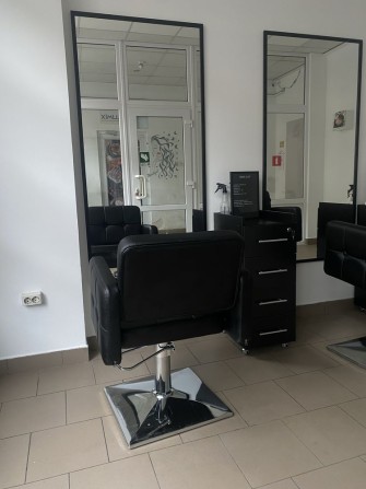 Здається робоче місце для кератину   /нарощення волосся - фото 1