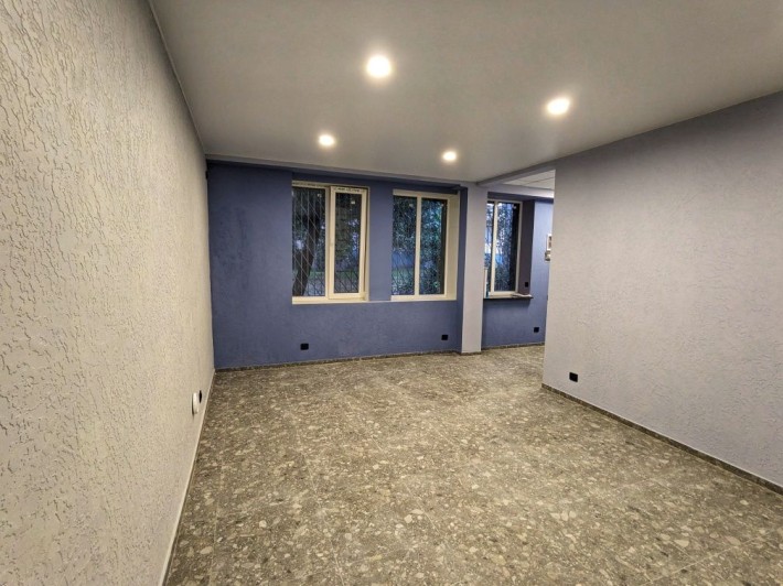 Фасадне приміщення 33 м2 Карачуни-МШ - фото 1