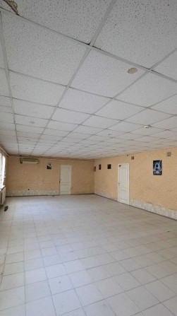 Окрема будівля. Оренда приміщення біля школи. - фото 1