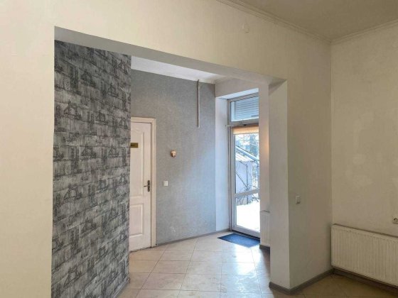 Оренда комерційного приміщення вул. Острозького 12 000 грн + к.п Тернополь