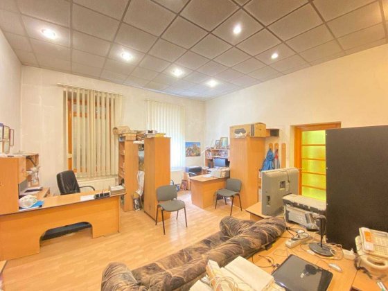 Здається в оренду офісне приміщення в центрі міста з окремим входом Івано-Франківськ