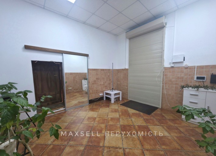 Здам приміщення 71,5 м² в центрі міста. Окремий вхід - фото 1