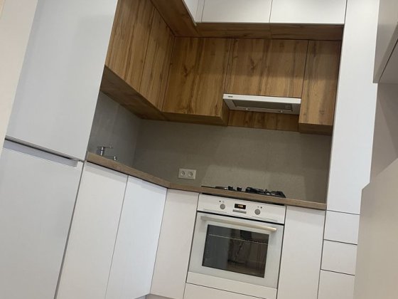 Сдам VIP 2-x комн квартиру 95-й кв. Кривой Рог