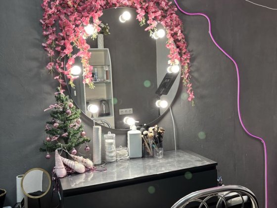 Робоче місце візажиста,  бровіста, лешмейкера (дзеркало і кушетка) Сумы