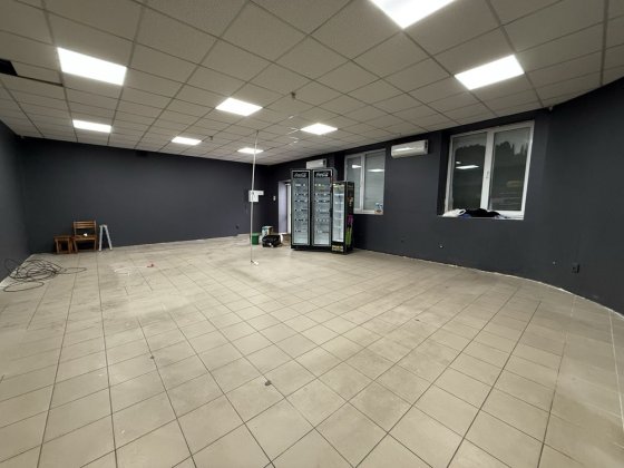 Оренда комерцііного приміщення , фасадне, перший поверх, центр спальну Тернополь