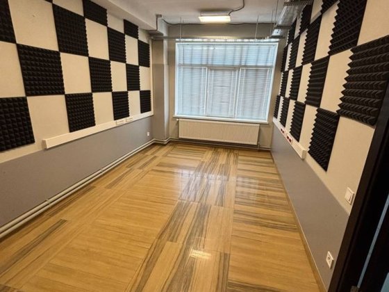 Здається кабінет у офісному центрі 18 кв м. Світло є завжди, Суми Сумы