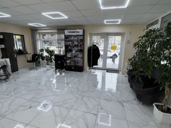 Оренда робочого місця для перукарів , колористів, барберів Сумы